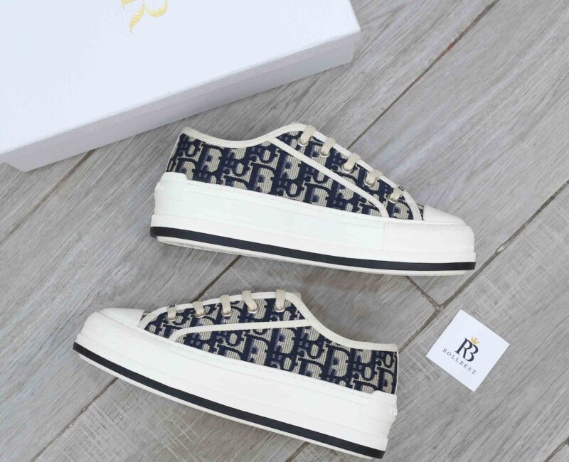 WALK’N’DIOR PLATFORM Low-Top SNEAKER Deep Blue Dior Oblique Embroidered Cotton