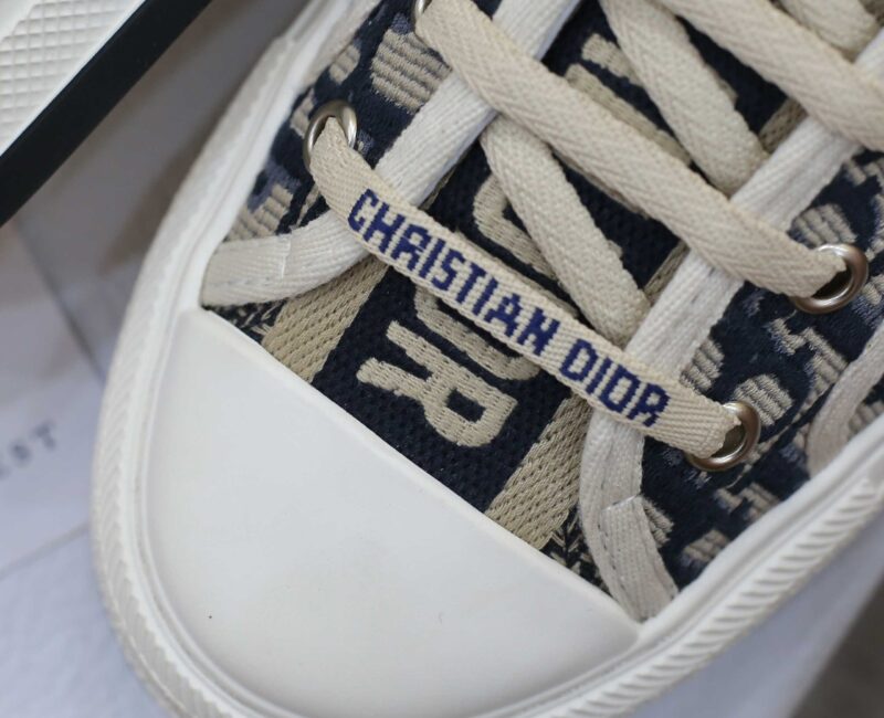 WALK’N’DIOR PLATFORM Low-Top SNEAKER Deep Blue Dior Oblique Embroidered Cotton