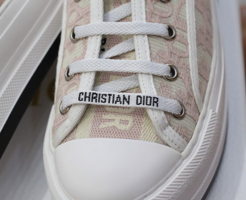 WALK’N’DIOR PLATFORM SNEAKER Nude Dior Oblique Embroidered Cotton
