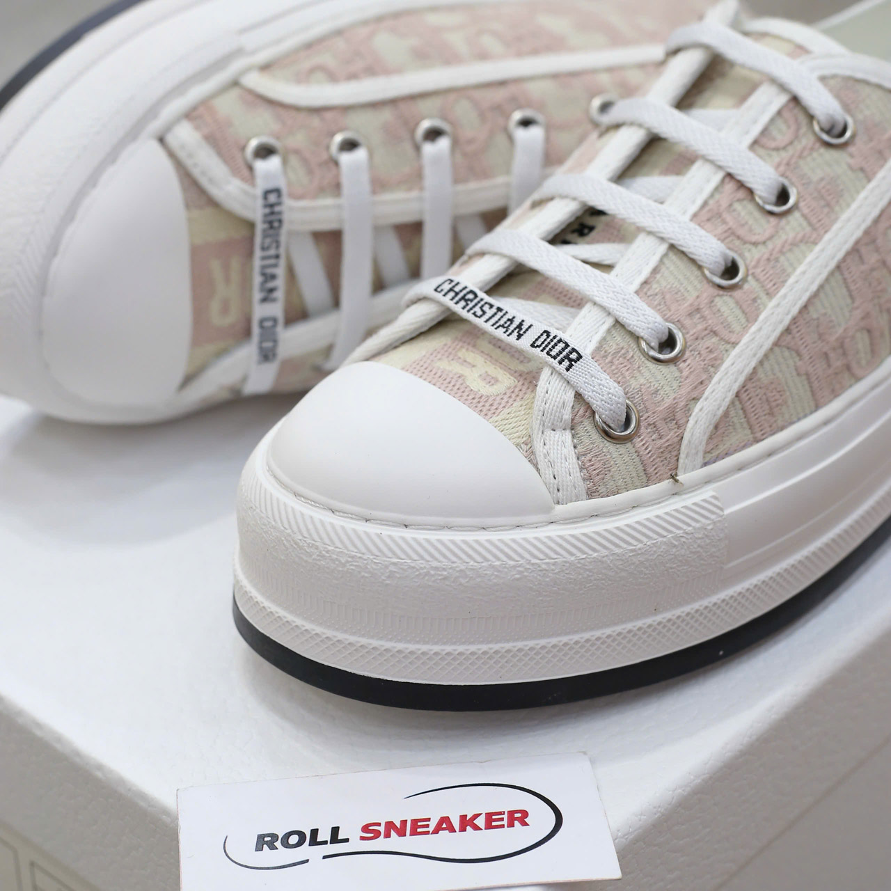 WALK’N’DIOR PLATFORM SNEAKER Nude Dior Oblique Embroidered Cotton