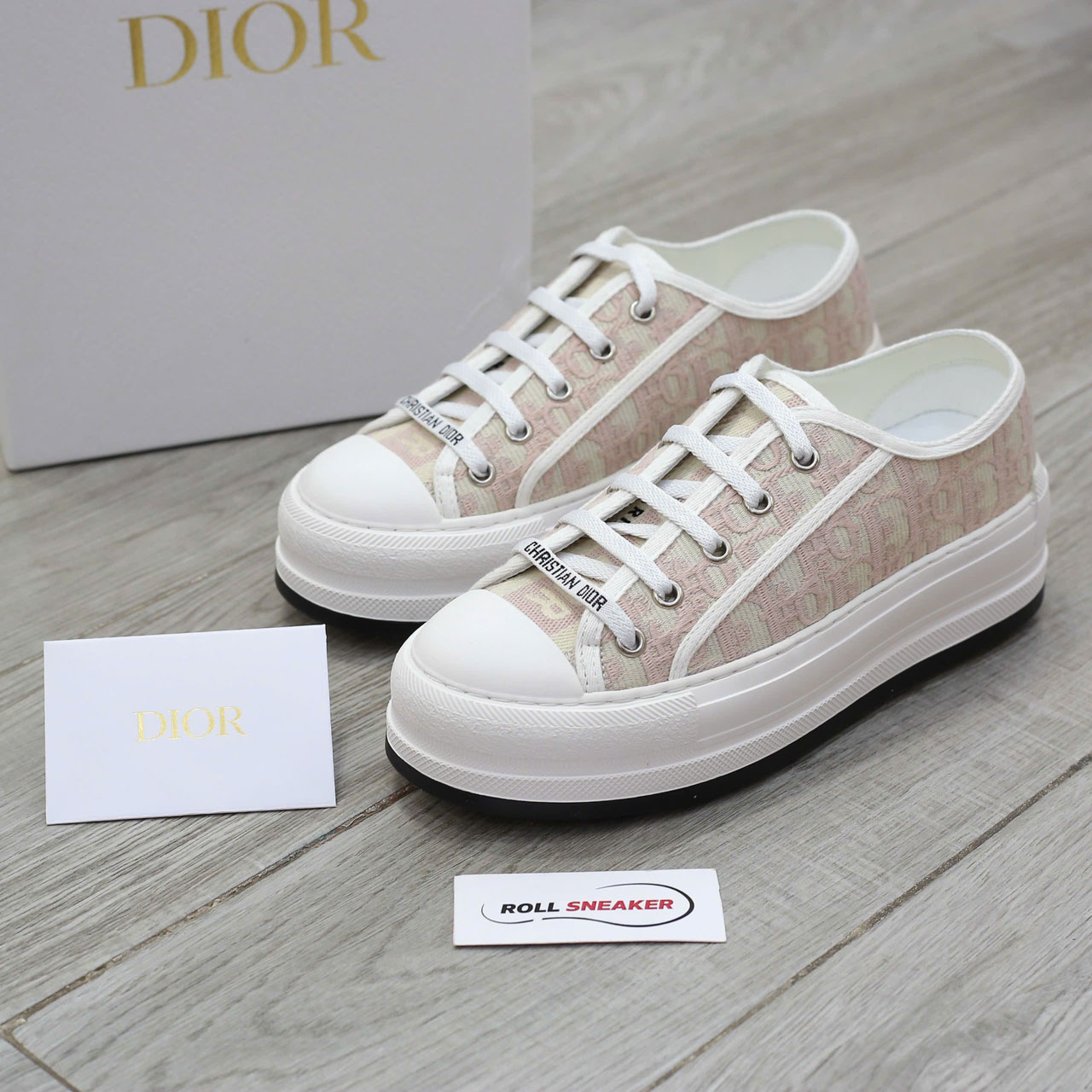 WALK’N’DIOR PLATFORM SNEAKER Nude Dior Oblique Embroidered Cotton