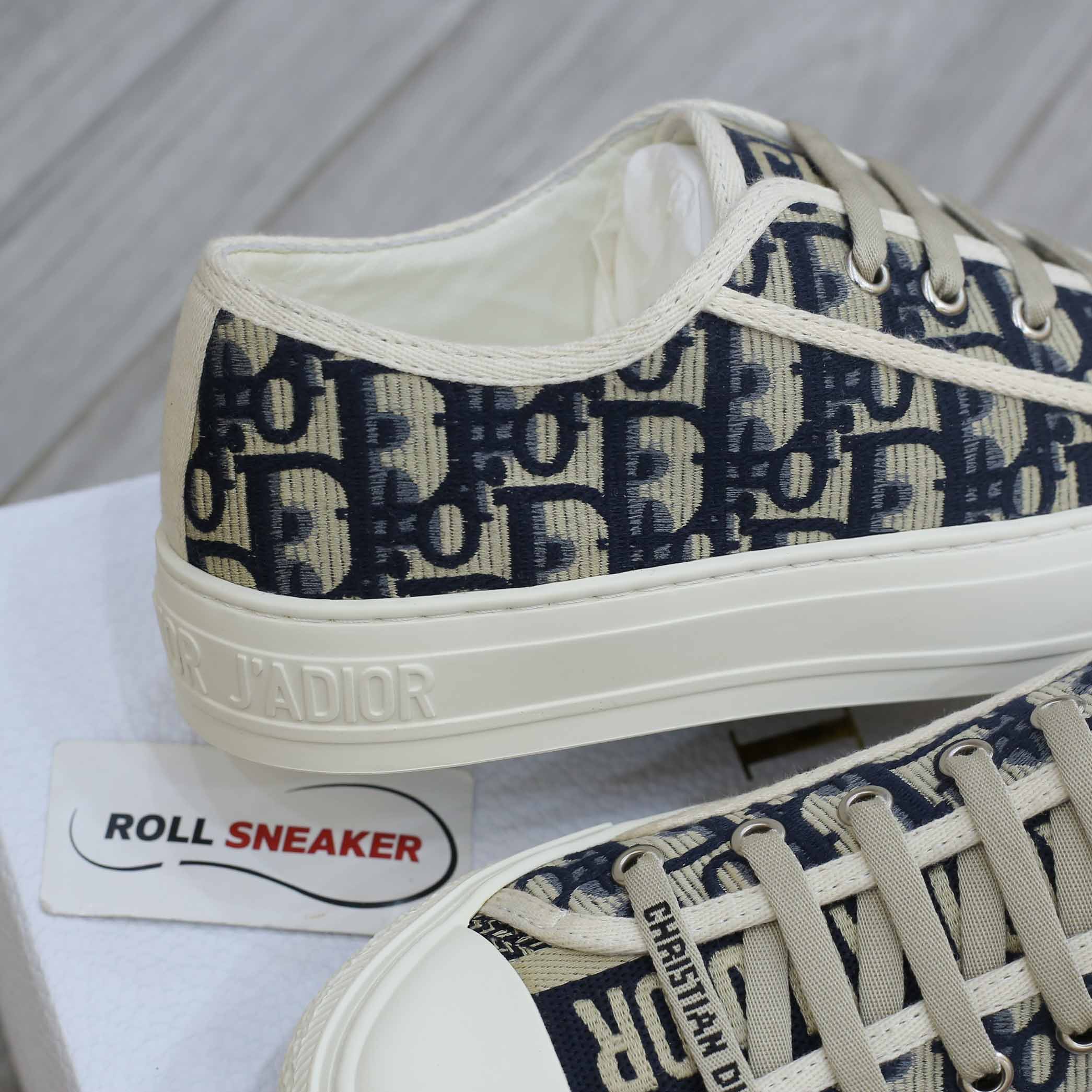 WALK’N’DIOR SNEAKER Deep Blue Dior Oblique Embroidered Cotton