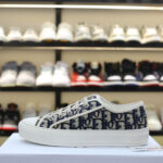 WALK’N’DIOR SNEAKER Deep Blue Dior Oblique Embroidered Cotton