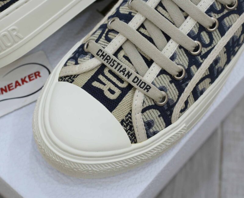 WALK’N’DIOR SNEAKER Deep Blue Dior Oblique Embroidered Cotton