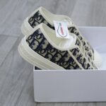 WALK’N’DIOR SNEAKER Deep Blue Dior Oblique Embroidered Cotton