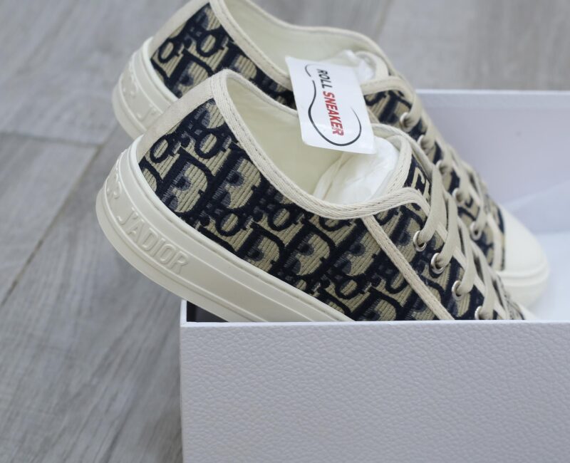 WALK’N’DIOR SNEAKER Deep Blue Dior Oblique Embroidered Cotton