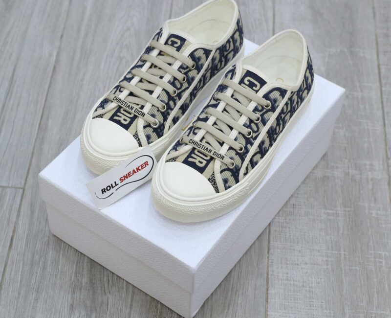 WALK’N’DIOR SNEAKER Deep Blue Dior Oblique Embroidered Cotton