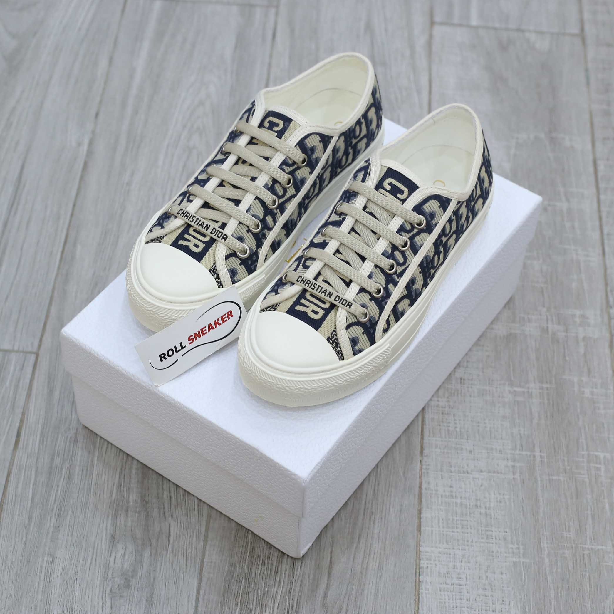 WALK’N’DIOR SNEAKER Deep Blue Dior Oblique Embroidered Cotton