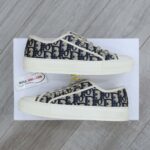 WALK’N’DIOR SNEAKER Deep Blue Dior Oblique Embroidered Cotton