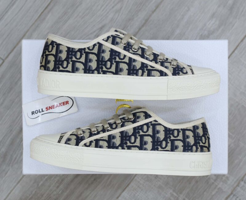 WALK’N’DIOR SNEAKER Deep Blue Dior Oblique Embroidered Cotton