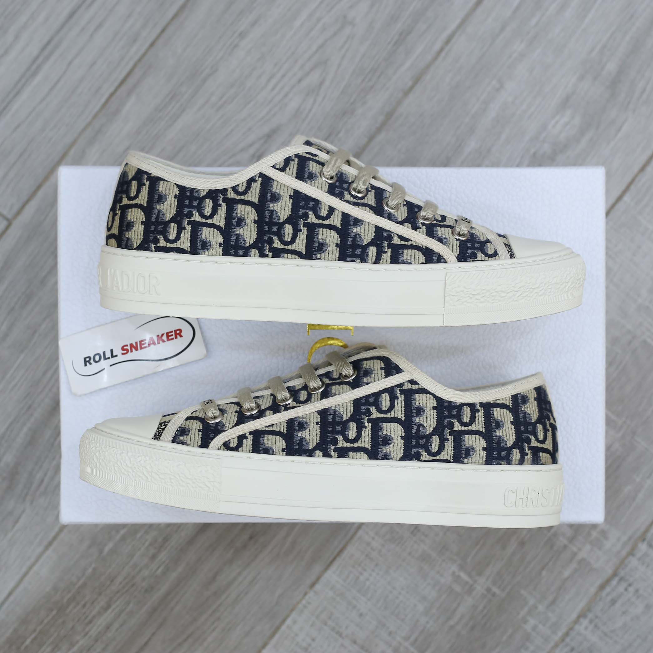 WALK’N’DIOR SNEAKER Deep Blue Dior Oblique Embroidered Cotton