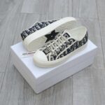 WALK’N’DIOR SNEAKER Deep Blue Dior Oblique Embroidered Cotton