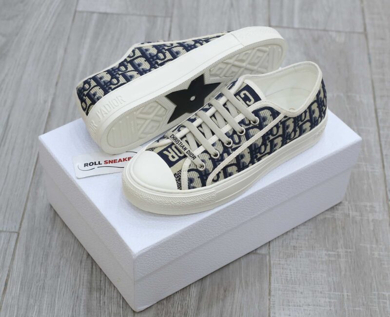 WALK’N’DIOR SNEAKER Deep Blue Dior Oblique Embroidered Cotton