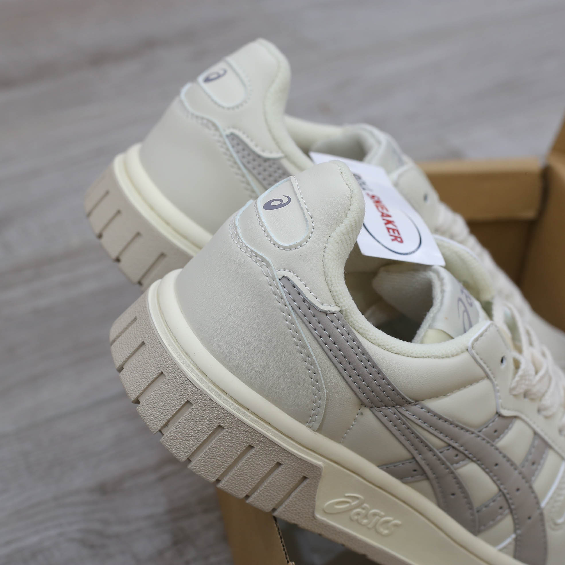 Asics Court Mz ‘Beige Grey’