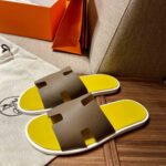 Dép Hermes Nam da Epsom (Sần) Nâu Lót Vàng Best Quality