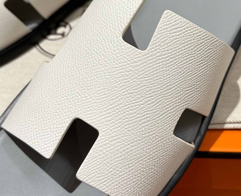 Dép Hermes Nam da Epsom (Sần) Trắng Lót Xám Best Quality