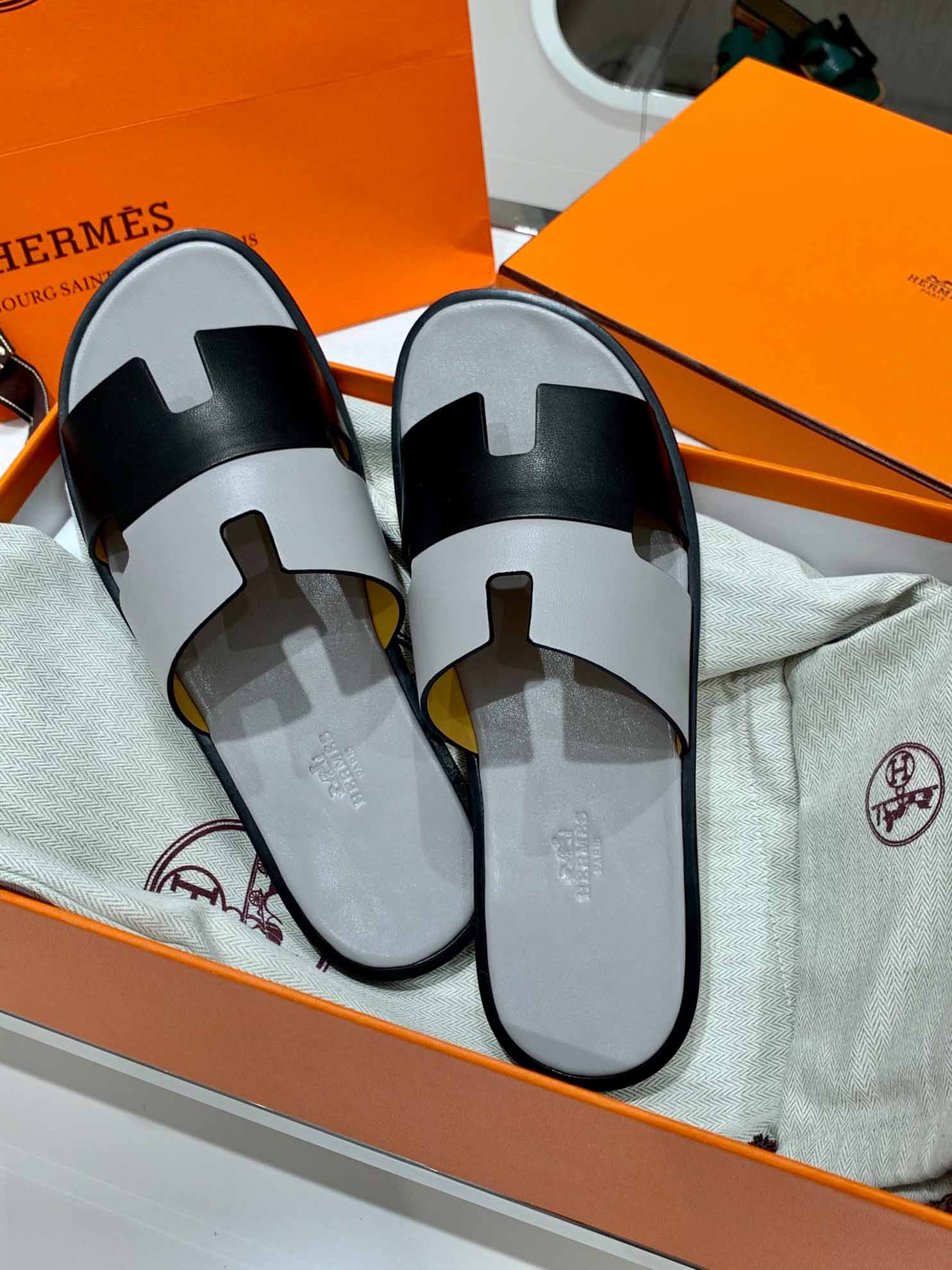 Dép Hermes Nam Da Trơn Bicolor Xám Đen Best Quality