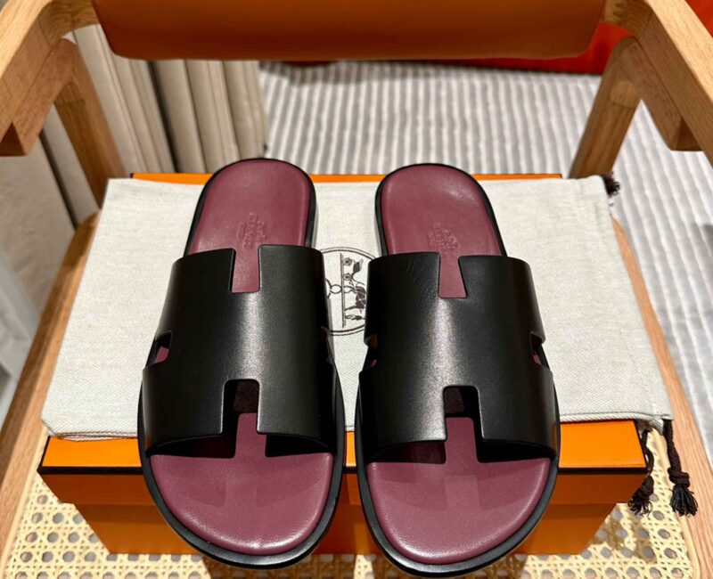 Dép Hermes Nam Da Trơn Đen lót Đỏ Mận Best Quality
