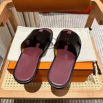 Dép Hermes Nam Da Trơn Đen lót Đỏ Mận Best Quality