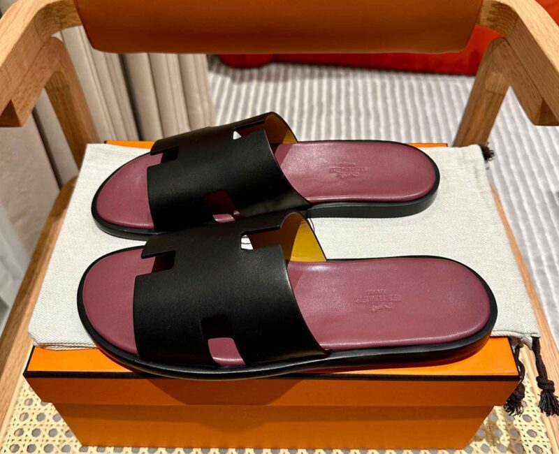 Dép Hermes Nam Da Trơn Đen lót Đỏ Mận Best Quality