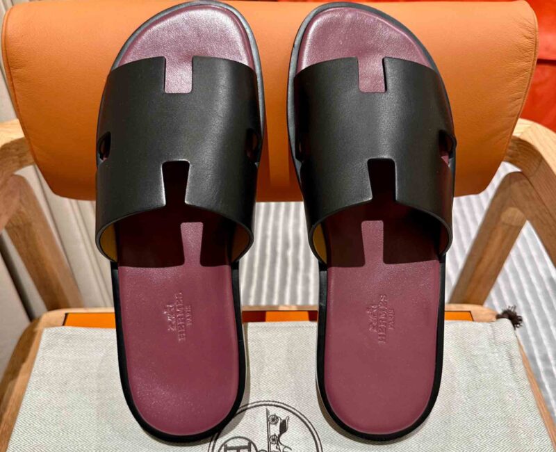 Dép Hermes Nam Da Trơn Đen lót Đỏ Mận Best Quality