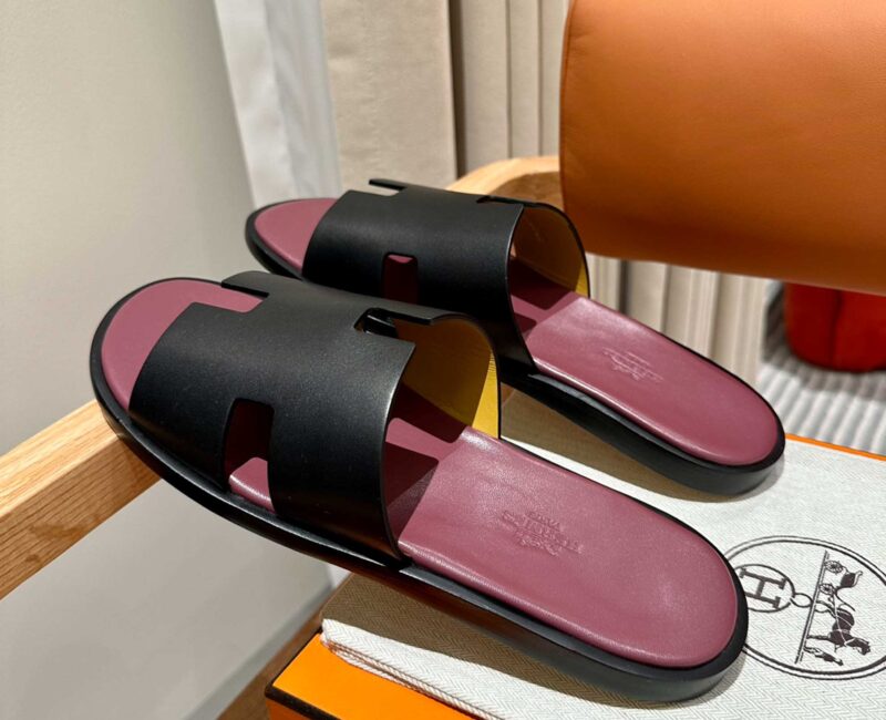 Dép Hermes Nam Da Trơn Đen lót Đỏ Mận Best Quality