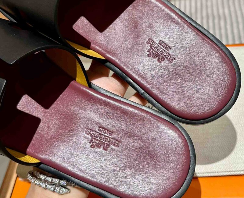 Dép Hermes Nam Da Trơn Đen lót Đỏ Mận Best Quality