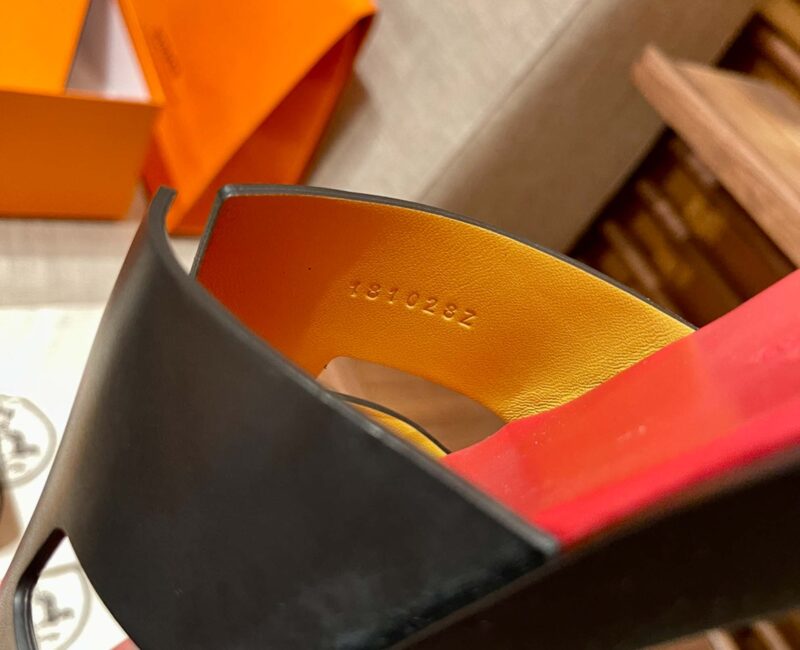 Dép Hermes Nam Da Trơn Đen lót Đỏ Tươi Best Quality