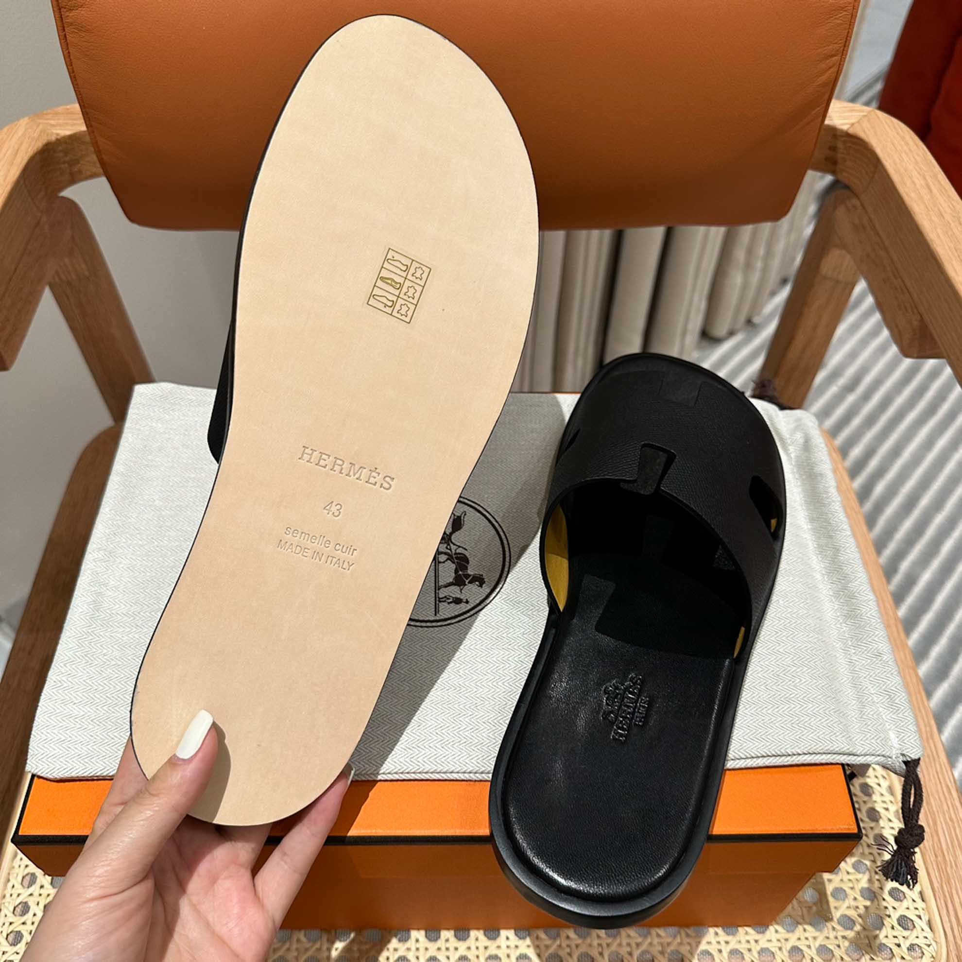 Dép Hermes Nam Full Đen Da Epsom (Sần) Best Quality