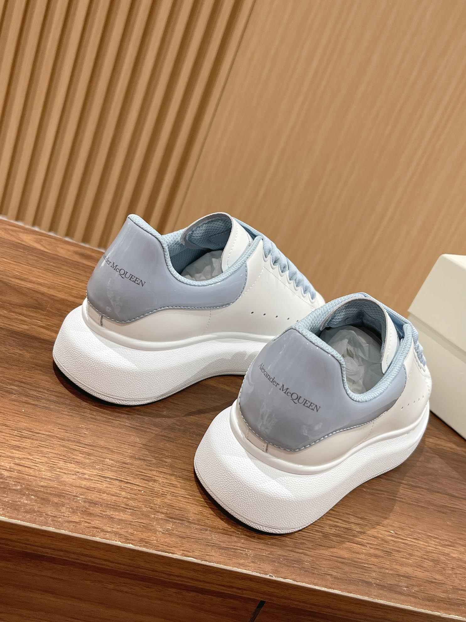 Giày Alexander Mcqueen Gót Blue Baby Bóng Like Auth