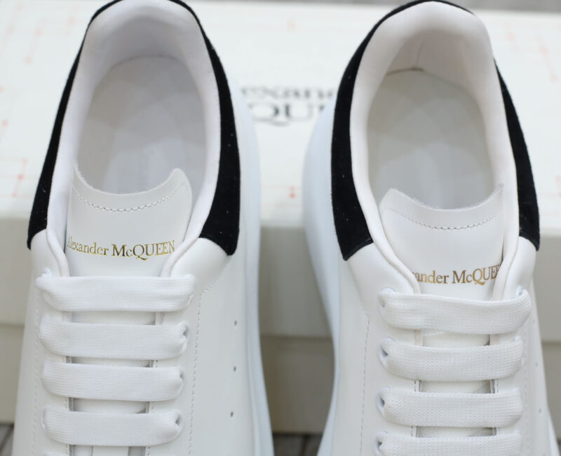 Giày Alexander Mcqueen gót Nhung Đen Best Quality
