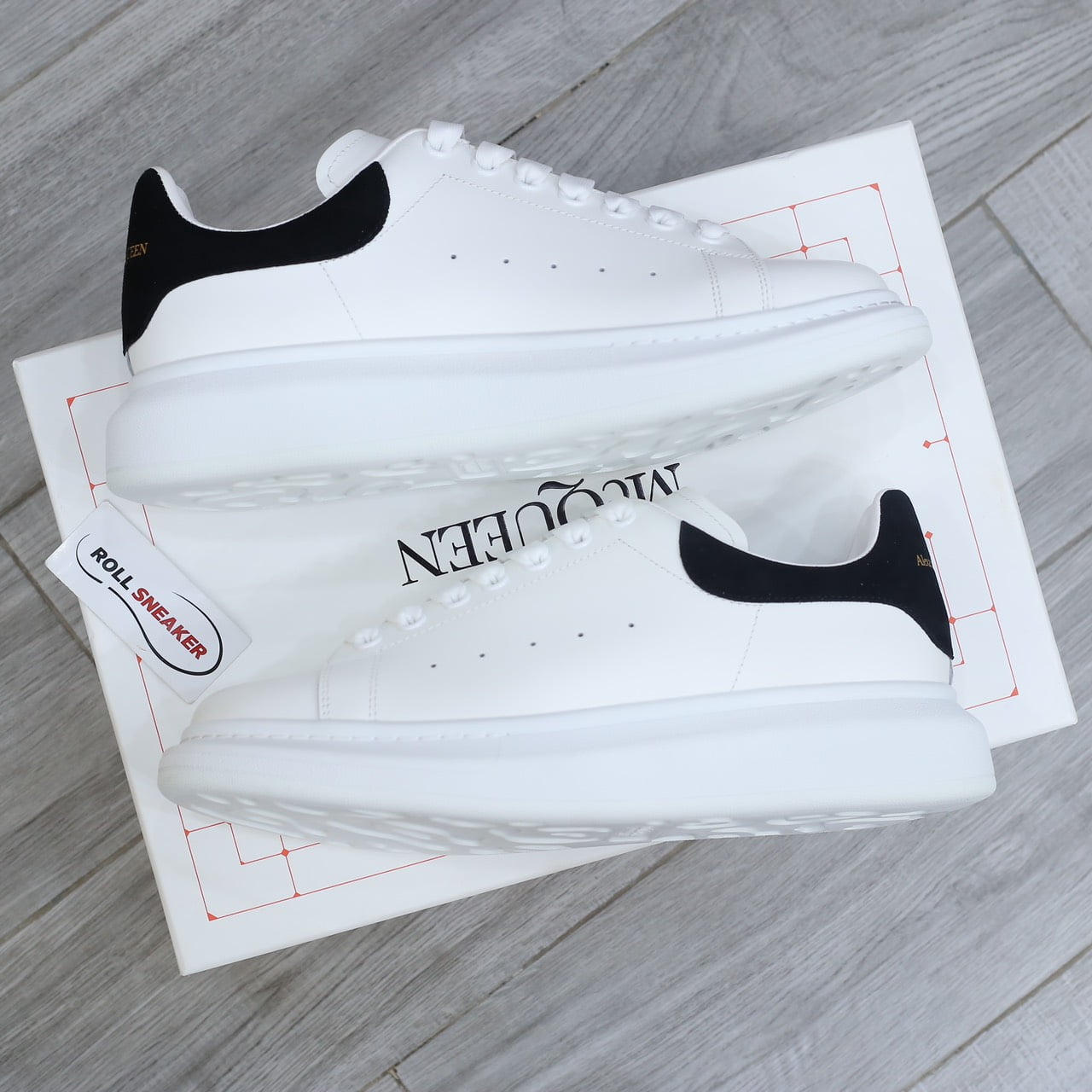 Giày Alexander Mcqueen gót Nhung Đen Best Quality