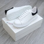 Giày Alexander Mcqueen gót Nhung Đen Best Quality