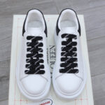 Giày Alexander Mcqueen Trắng Gót Chữ Trắng Nổi Like Auth