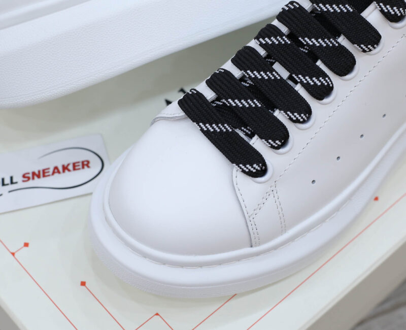 Giày Alexander Mcqueen Trắng Gót Chữ Trắng Nổi Like Auth