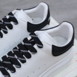 Giày Alexander Mcqueen Trắng Gót Chữ Trắng Nổi Like Auth