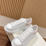 Giày Alexander Mcqueen Trắng Gót Da Lộn Hồng