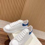 Giày Alexander Mcqueen Trắng Gót Da Lộn Xanh Đậm