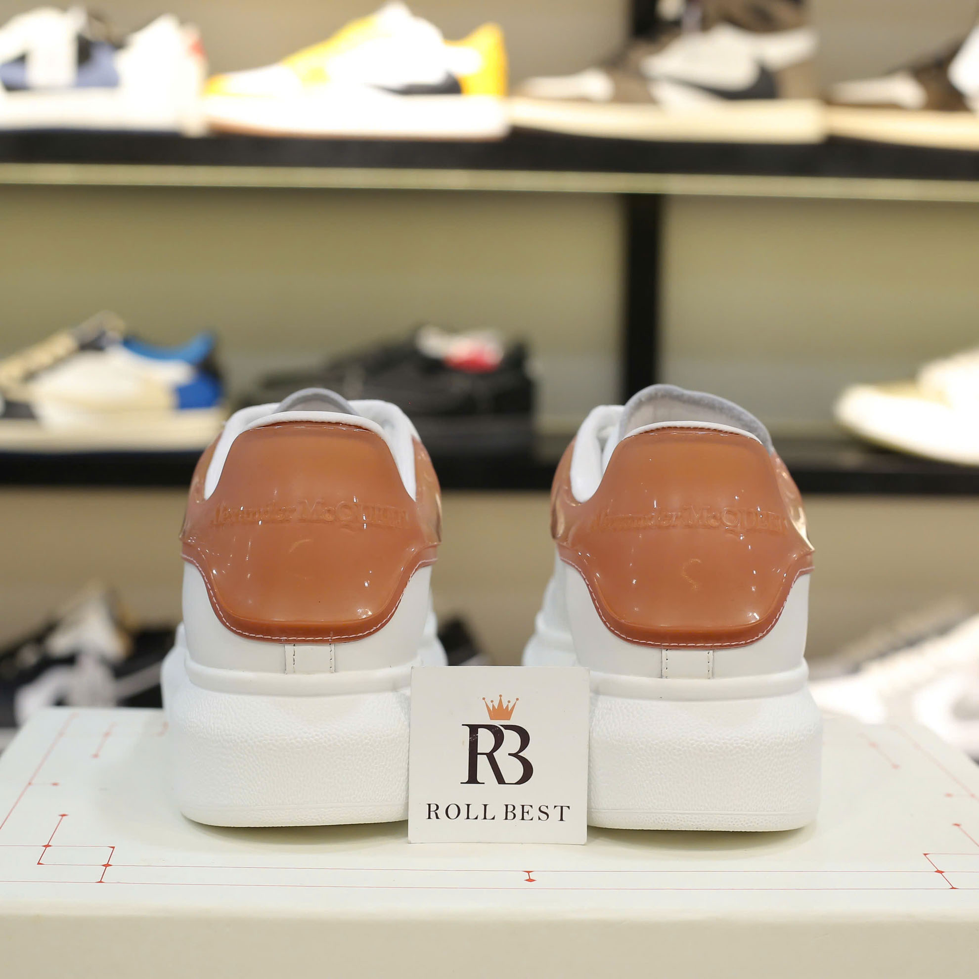 Giày Alexander Mcqueen Trắng Gót Nâu Trong Like Auth