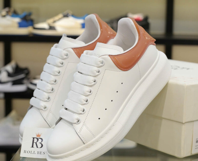 Giày Alexander Mcqueen Trắng Gót Nâu Trong Like Auth
