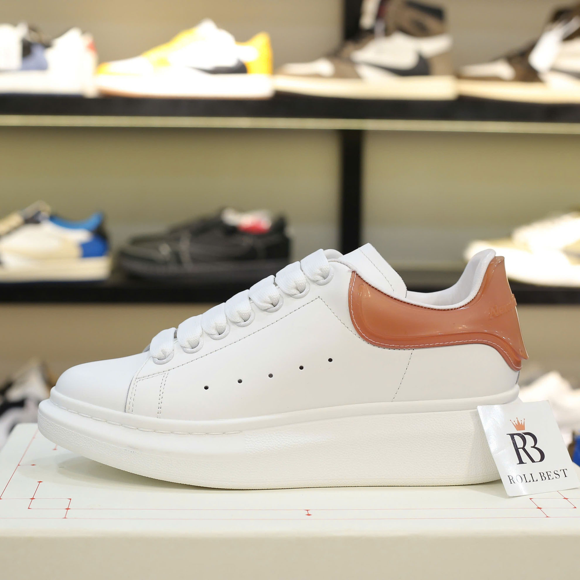 Giày Alexander Mcqueen Trắng Gót Nâu Trong Like Auth