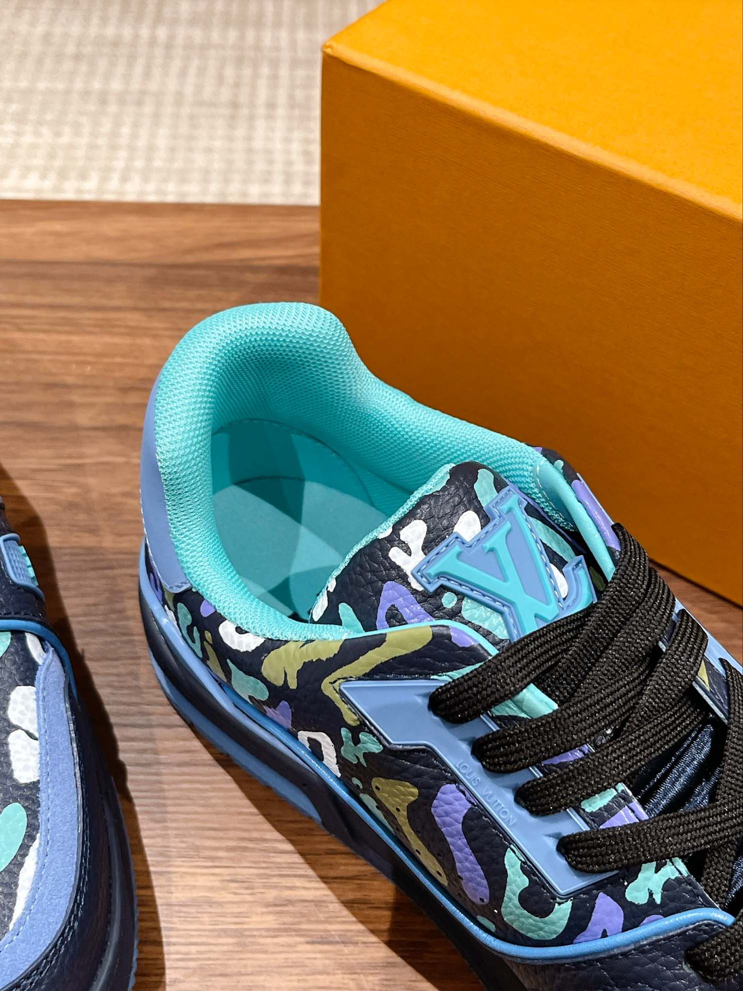 Giày Louis Vuitton Lv Trainer #54 Navy Blue Camouflage Printed Canvas