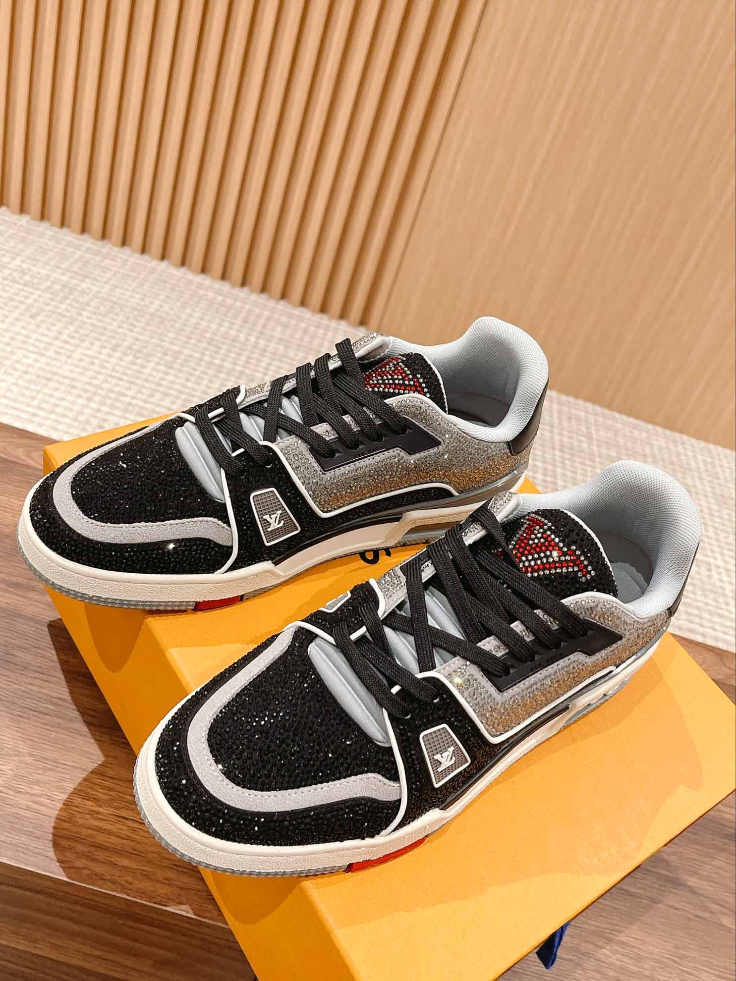 Giày Louis Vuitton Lv Trainer #54 Signature Black Grey Crystal