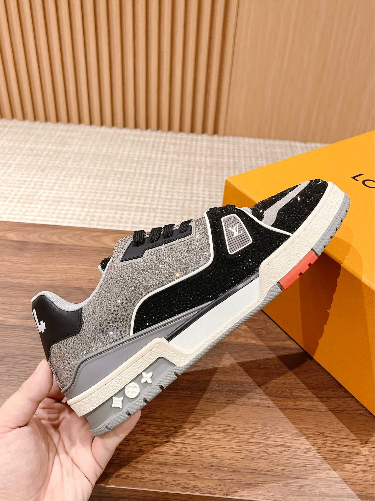 Giày Louis Vuitton Lv Trainer #54 Signature Black Grey Crystal
