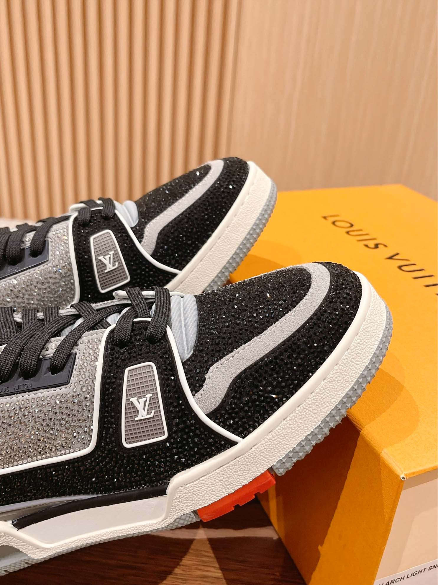 Giày Louis Vuitton Lv Trainer #54 Signature Black Grey Crystal