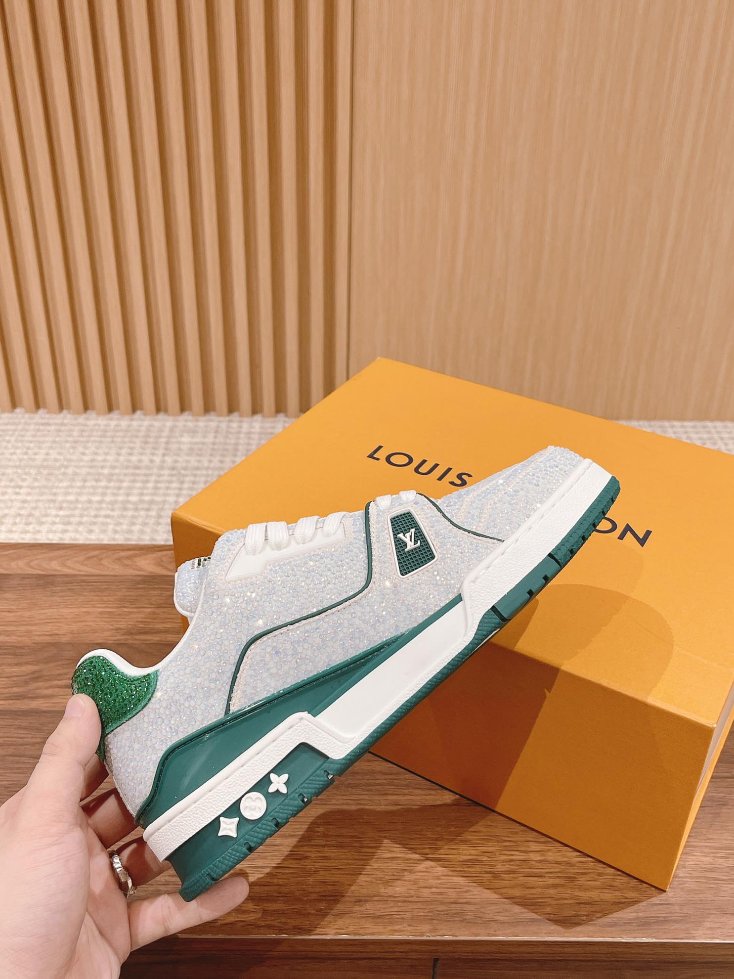 Giày Louis Vuitton Lv Trainer #54 Signature Green Strass