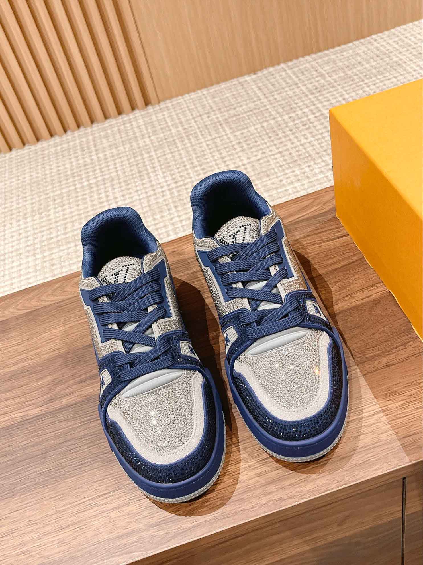 Giày Louis Vuitton Lv Trainer #54 Signature Navy Blue Strass