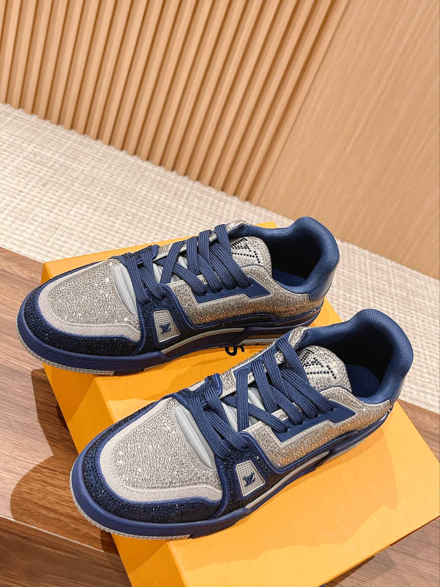 Giày Louis Vuitton Lv Trainer #54 Signature Navy Blue Strass