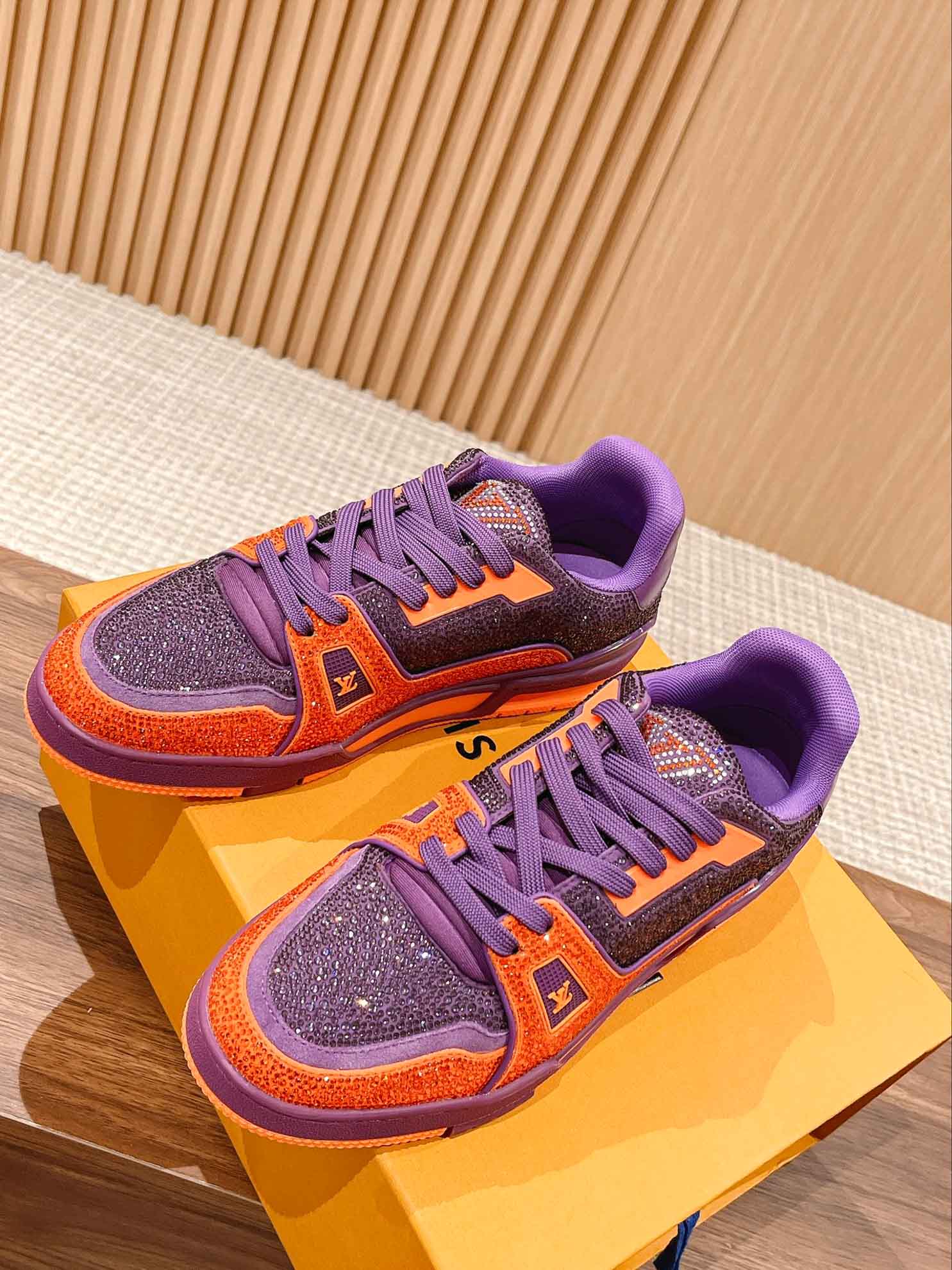 Giày Louis Vuitton Lv Trainer #54 Signature Purple Strass