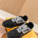 Giày Louis Vuitton Lv Trainer #54 Signature Yellow Black Crystal